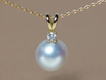 Zlatý prívesok 14K s perlou Južného Pacifiku BC025YP-W Zlatý prívesok 14K s perlou Južného Pacifiku BC025YP-W