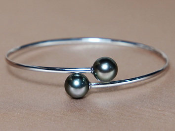 Zlatý náramok 18K s tahitskými perlami WW08WB-TT Zlatý náramok 18K s tahitskými perlami WW08WB-TT