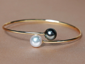 Zlatý náramok 18K s tahitskou a akoya perlou WW08YB-AT Zlatý náramok 18K s tahitskou a akoya perlou WW08YB-AT
