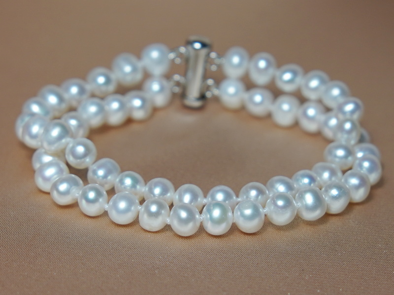 Dvojradový perlový náramok DORB6070AAwZ Dvojradový perlový náramok DORB6070AAwZ