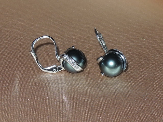 Zlaté náušnice 14K s briliantmi a tahitskými perlami AAA BC05WE-T Zlaté náušnice 14K s briliantmi a tahitskými perlami AAA BC05WE-T