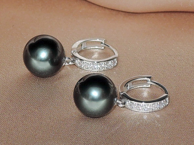 Zlaté náušnice 14K s pravými tahitskými perlami DS120WE-T Zlaté náušnice 14K s pravými tahitskými perlami DS120WE-T