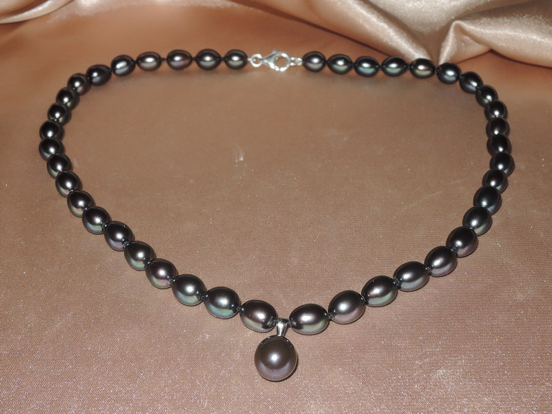 Perlový náhrdelník FNS029J Perlový náhrdelník FNS029J