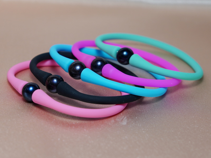 Perlový náramok na leto čierna perla SPB001FB Perlový náramok na leto čierna perla SPB001FB