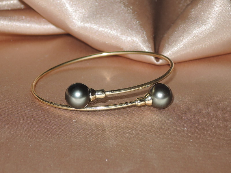 Zlatý náramok 18K s tahitskými perlami AAA TPB100y-B Zlatý náramok 18K s tahitskými perlami AAA TPB100y-B