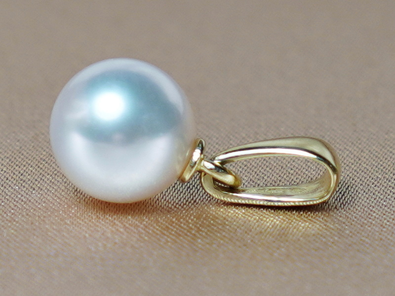 Zlatý prívesok 14K s japonskou akoya perlou AAA AP010C Zlatý prívesok 14K s japonskou akoya perlou AAA AP010C