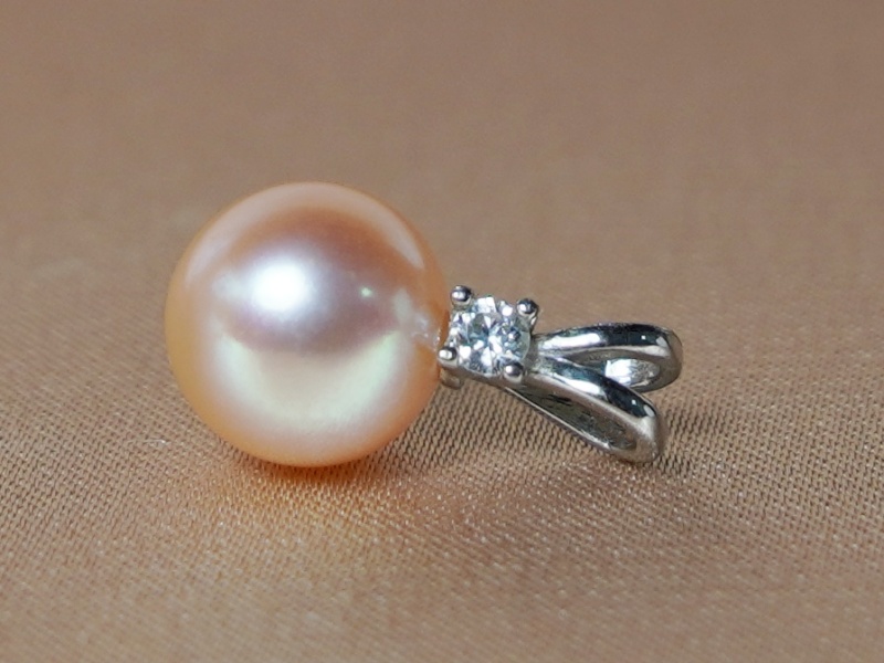 Prívesok s perlou BC025SP-P Prívesok s perlou BC025SP-P