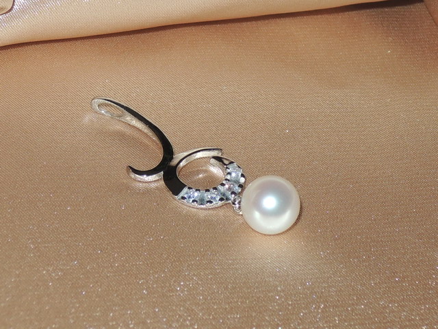 Prívesok s perlou BC03SP-W Prívesok s perlou BC03SP-W