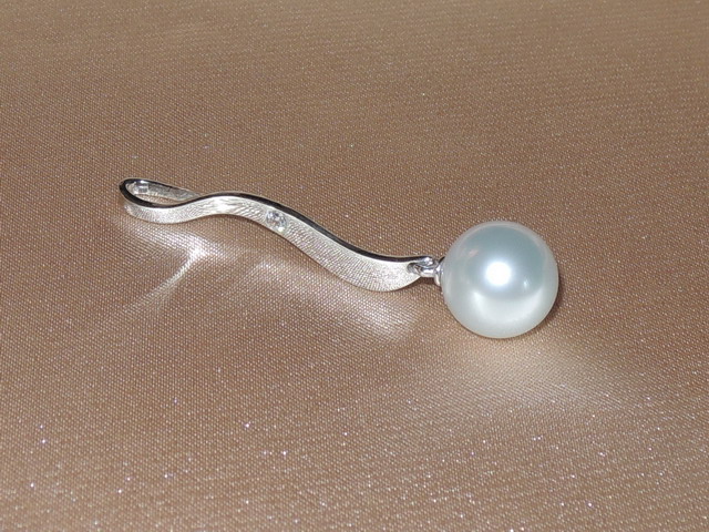 Prívesok s perlou BC04WP-W Prívesok s perlou BC04WP-W