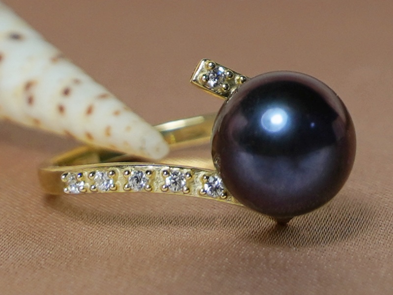 Prsteň s čiernou perlou 14K BC029YFR-B Prsteň s čiernou perlou 14K BC029YFR-B
