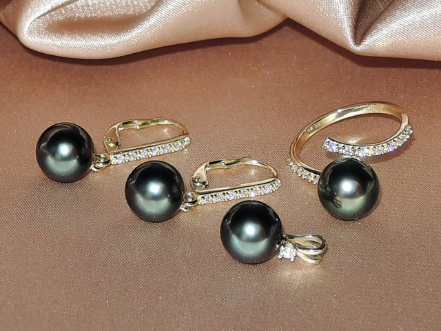 Šperky s tahitskými perlami a briliantmi BC110YS-T Šperky s tahitskými perlami a briliantmi BC110YS-T