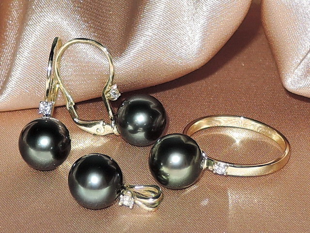 Set šperkov s tahitskými perlami a briliantmi BC140YS-T Set šperkov s tahitskými perlami a briliantmi BC140YS-T