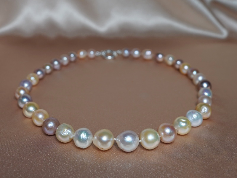 Viacfarebný perlový náhrdelník z riečnych perál EPTN912H Viacfarebný perlový náhrdelník z riečnych perál EPTN912H