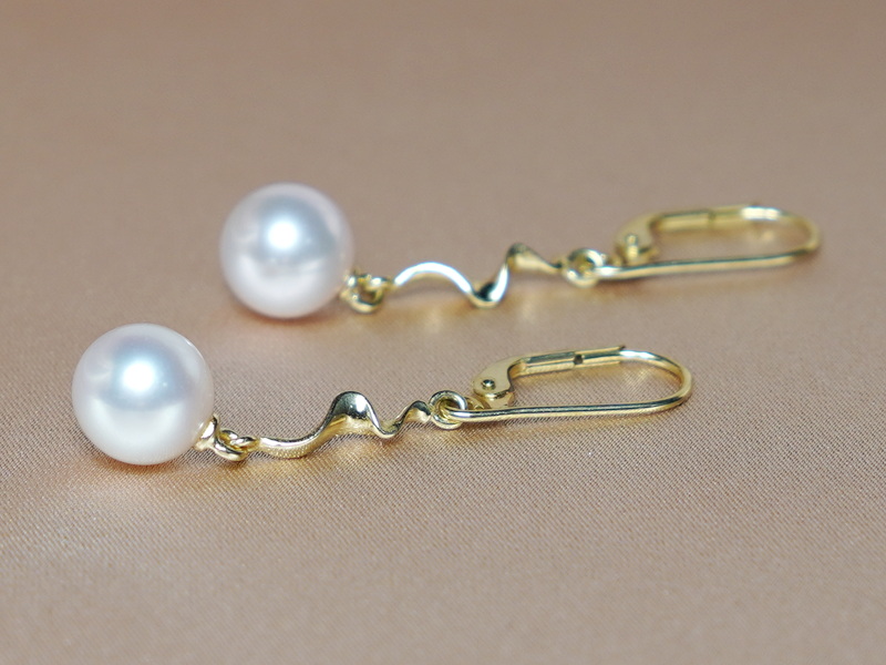 Zlaté náušnice 14K s pravou sladkovodnou perlou FE004wM Zlaté náušnice 14K s pravou sladkovodnou perlou FE004wM