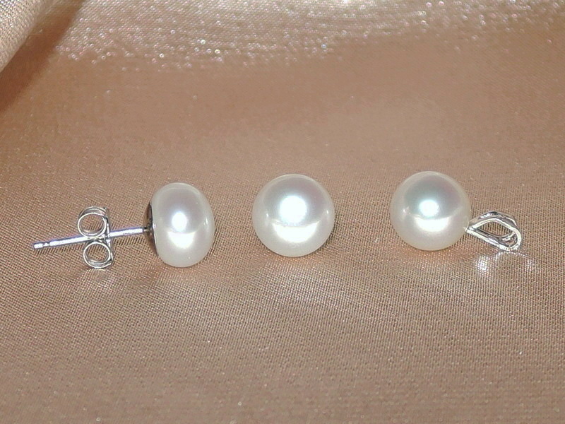 Zlatý perlový set z bielych riečnych perál FPS200Pw-W Zlatý perlový set z bielych riečnych perál FPS200Pw-W