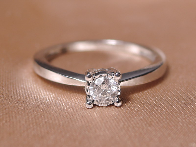 Zlatý zásnubný prsteň M434RJ Zlatý zásnubný prsteň M434RJ