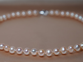 Náhrdelník z ružových perál ORSN8085AApG Náhrdelník z ružových perál ORSN8085AApG