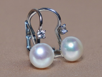 Perlové náušnice biele zlato a zirkón BC022WBE-W Perlové náušnice biele zlato a zirkón BC022WBE-W