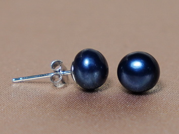 Perlové náušnice napichovacie čierne BPE100AAb Perlové náušnice napichovacie čierne BPE100AAb