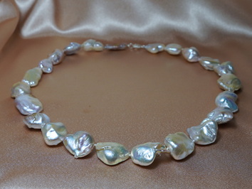 Perlový náhrdelník KPN1825 Perlový náhrdelník KPN1825