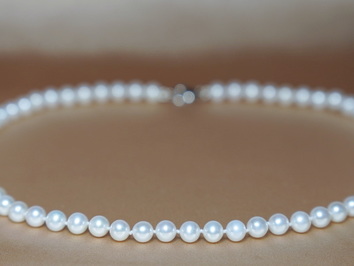 Perlový náhrdelník sladkovodné perly 6 mm AA+ NRSN6065AA+Z Perlový náhrdelník sladkovodné perly 6 mm AA+ NRSN6065AA+Z