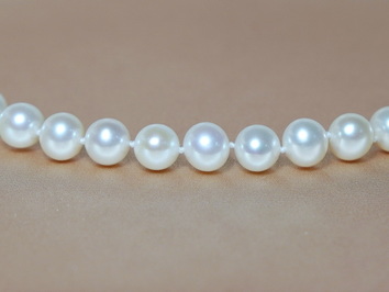 Náhrdelník zo sladkovodných perál AA+ 8,5mm NRSN8595AA+wA Náhrdelník zo sladkovodných perál AA+ 8,5mm NRSN8595AA+wA