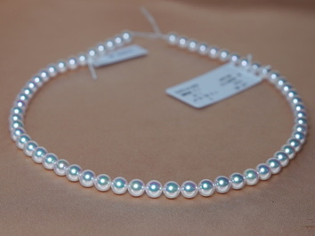 Perlový náhrdelník TENNYO 6,5-7 mm TENNYO 6570 Perlový náhrdelník TENNYO 6,5-7 mm TENNYO 6570