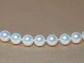 Perlový náhrdelník z bielych riečnych perál  RSN7075AAAwA