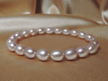 Perlový náramok PB556aE Perlový náramok PB556aE