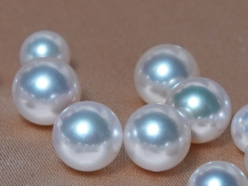 Japonské akoya perly polovŕtané kvalita AAA APL100AAA Japonské akoya perly polovŕtané kvalita AAA APL100AAA