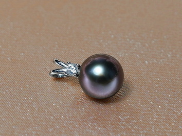 Prívesok s perlou BC025WP-T Prívesok s perlou BC025WP-T