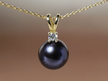 Prívesok s perlou BC025YFP-B Prívesok s perlou BC025YFP-B