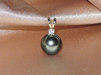 Prívesok s perlou BC025YP-TAA+ Prívesok s perlou BC025YP-TAA+