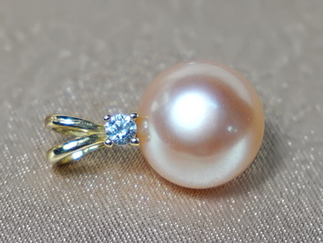 Prívesok s perlou BC026WBP-P Prívesok s perlou BC026WBP-P