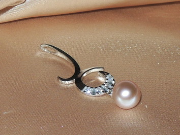 Prívesok s perlou BC03SP-P Prívesok s perlou BC03SP-P