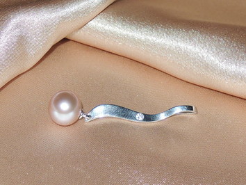 Prívesok s perlou BC04SP-P Prívesok s perlou BC04SP-P