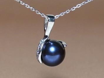 Prívesok s perlou BC05SP-B Prívesok s perlou BC05SP-B