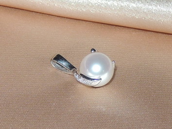 Prívesok s perlou BC05WP-W Prívesok s perlou BC05WP-W