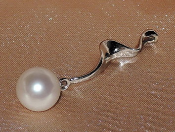 Prívesok s perlou RwGPAAAwM Prívesok s perlou RwGPAAAwM