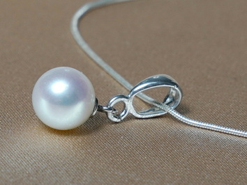 Prívesok s perlou SFP010w Prívesok s perlou SFP010w