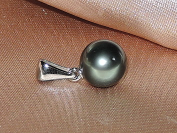 Prívesok s perlou TPAA+ZGc Prívesok s perlou TPAA+ZGc