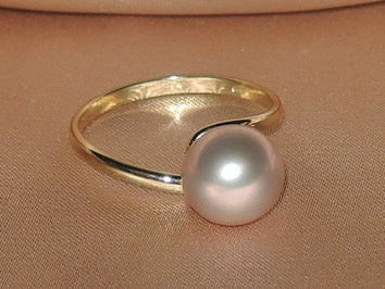 Prsteň s perlou BC028YFR-L Prsteň s perlou BC028YFR-L