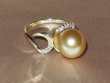 Zlatý prsteň s perlou Južného Pacifiku a briliantmi BC03YR-G Zlatý prsteň s perlou Južného Pacifiku a briliantmi BC03YR-G