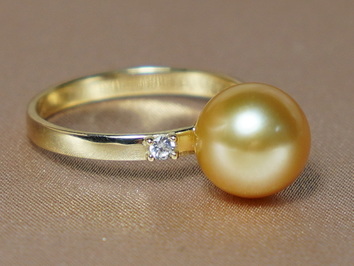 Zlatý prsteň 14K s perlou Južného Pacifiku BC027YR-G Zlatý prsteň 14K s perlou Južného Pacifiku BC027YR-G