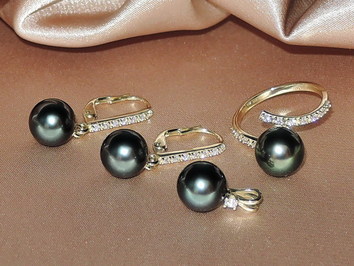 Šperky s tahitskými perlami a briliantmi BC110YS-T Šperky s tahitskými perlami a briliantmi BC110YS-T