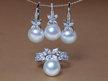 Strieborné šperky so zirkónmi a sladkovodnými perlami PS8035SH Strieborné šperky so zirkónmi a sladkovodnými perlami PS8035SH