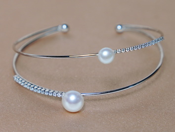 Strieborný náramok s pravými perlami a zirkónmi PB013B