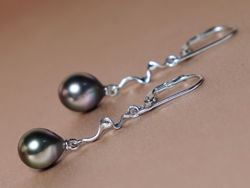 Zlaté náušnice 14K s pravými tahitskými perlami TDwE300ZM Zlaté náušnice 14K s pravými tahitskými perlami TDwE300ZM