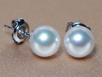 Zlaté náušnice pravé morské akoya perly AE585AAAwP Zlaté náušnice pravé morské akoya perly AE585AAAwP