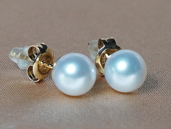 Zlaté náušnice s perlou FE585AAAyP Zlaté náušnice s perlou FE585AAAyP